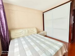 首次出租 上都苑4楼边户三室两厅两卫精装修三部空调 实木家具