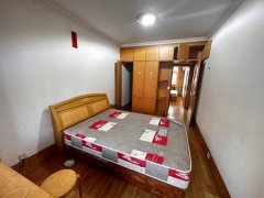 世纪小区85平两室简装带地下室27.8万诚心出售