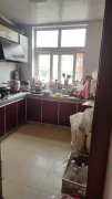 黎明中区，二楼，94.7平，三居室，带地下室，32.8