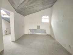 15.5万 曙光西区 阁楼 2居室带大露台带地下室 证件齐全