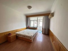 广宇小区2楼115平，三室一卫