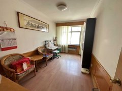 广宇小区2楼115平，三室一卫
