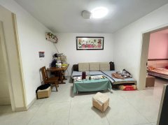 大润发南新庄南区1楼75平三室精装地暖G
