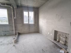 大润发附近 六福苑小区4楼 毛坯 3居室 证全 支持贷款