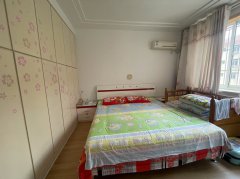 大润发南仁居小区3楼101平精装两室拎包入住G