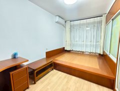 市中心 黎明中区框架楼4楼 两室两厅精装修 家具家电齐全