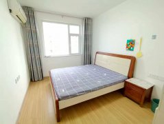 哥尔电子附近 荷南社区电梯房4楼 三室两厅配套齐全 免物业费