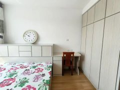 三环西区B区17楼边户 三室两厅精装修 家具家电齐全拎包入住