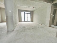 s 大降！室内可看湖和海 ！悦湖湾凤凰16层107平 3室卫