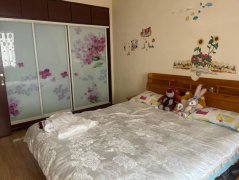 三环嘉苑二楼 框架楼 精装两居室 报价41.8 看好可议