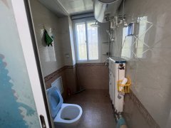 成山奥苑，一楼，92平，南客厅，实木精致装修，带地下室