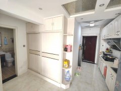 s 捡大漏15.8万 ！**两向阳间！万隆国际电梯 55平 