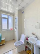 黎明中区电梯房17楼两室一厅家具家电一应俱全拎包入住干净明亮
