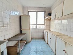 仅售10万 荷塘小区6楼顶 3室 带地下室 生活方便C