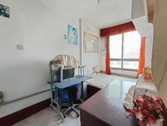 仅售10万 荷塘小区6楼顶 3室 带地下室 生活方便C