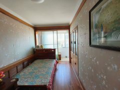 黎明中区多层2楼边户，122.6平三室两厅精装