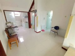 海山逸品华庭东边户阁楼 两室一厅带大露台 可自住可出租证件齐