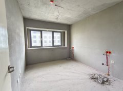 新利群 悦澜名邸 电梯6楼 南客厅 全明户型 支持贷款