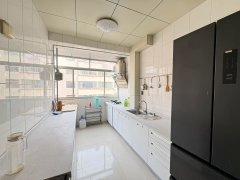 新庄南区三楼120平三室精装带25平车库49.8万诚心出售