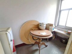 民安小区2楼边户102平 四个卧室 简单装修带外开门地下室支