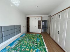 成山御苑，3楼，89平，精装婚房没住，带地下室，51.8
