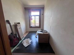 三环南区，三楼，79平，三居室，带地下室，25.8万