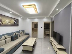 华悦新城北区框架一楼经典三室精装家具家电齐全带地下室出售