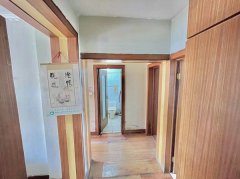 国泰小区05年半框架楼5楼 76平两室一厅简单装修 支持贷款