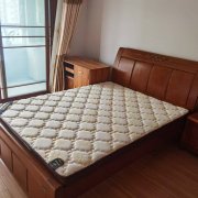 荣盛小区98平精装修拎包入住