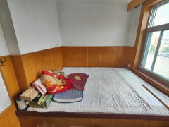 黎明西区 3楼100平 4卧室哟 位置好 卫带窗 39.8