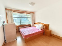 彩虹西区4楼边户三室两厅干净卫生 家具家电齐全 基本不用供暖