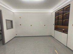 人民医院润德名园 电梯 3楼91平3居 带地下室精装未住