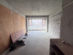 金帝桂都平地起三楼相当二楼92.56平两室有车库诚心出售