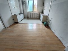 体育场海山逸品华庭框架2楼136平三室带12平地下室毛胚55