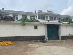 9.8万急售滕家二层小楼带大院