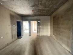 成山御苑1楼 80平 带大院！！69万一口价 带地下室