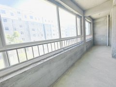 降！鑫水华庭 6层电梯 洋房 135平 南厅 3室2卫 带窗