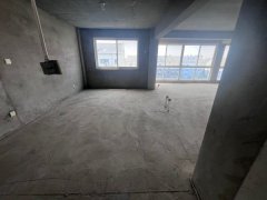成山奥苑，207平，五楼加阁楼，带地下室，南客厅，带大露台