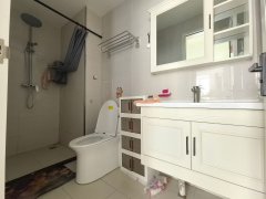 自在香滨10楼60.83平一室一厅带装修38.8万出售