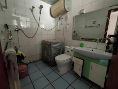 北大街小区框架4楼82平 一口价39.8万3卧 有车库可不买