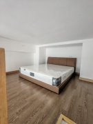 华发公寓首次出租，精装复试，家具家电齐全