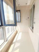 出租 万隆国际23楼南向 一室一厅 精装修家具家电齐全 拎包