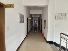 荣成汽车站后院三层独立办公楼出租