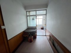 黎明西区，三楼，90平，三居室，带地下室，29.8万