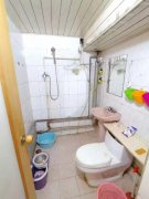 幸福街小学民安小区1楼带院两室一厅家具家点齐全拎包入住