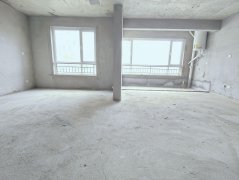 CF润德名园小区一楼113平带小院带地下室毛坯三室59.8万