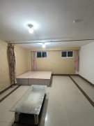 德平北区31平车库一室简装有卫生间可住人可做工作室出租