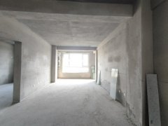 CF书香世家小区一楼带大院119平三室毛坯房