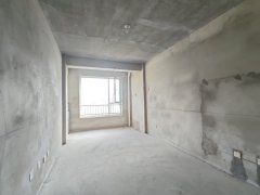 CF书香世家小区一楼带大院119平三室毛坯房