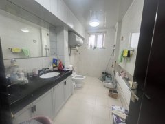 世纪小区好楼层3楼 南厅元宝户型 家里维护的好 带地下室C